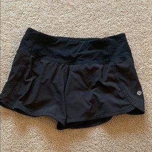 Lululemon run times II 4” shorts